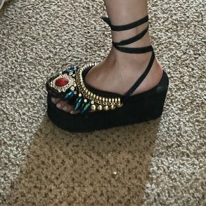 Rhinestone decor toe wedge sandals